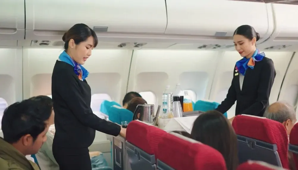 Tiếp viên hàng không có cần giỏi tiếng Anh không
